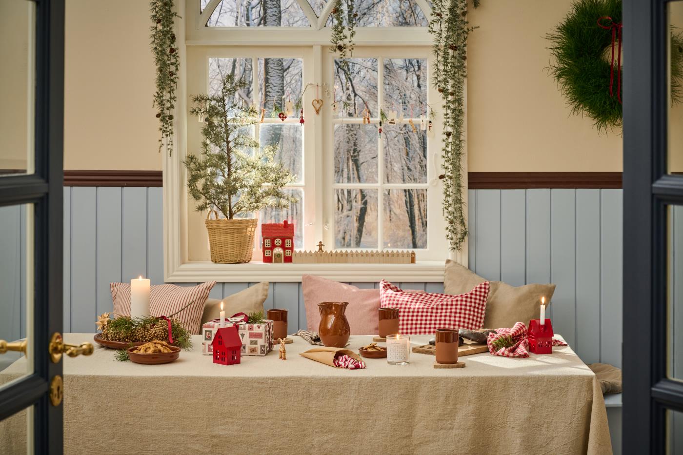 Haus für Teelicht Stillenat rotes Dach und braune Tür – Bild 4